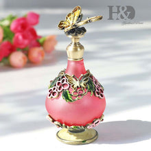 Load image into Gallery viewer, H&amp;D 23 Kinds Antiqued Style Glass Refillable Perfume Bottle Figurine Retro Empty Essential oil Container Home Wedding Decoration
